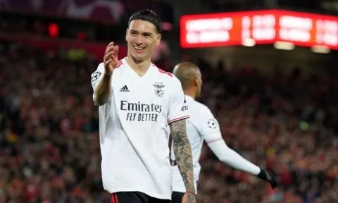 Darwin Nunez có gì hơn hàng công Liverpool?