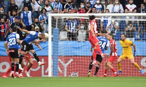 Thất bại trước nhược tiểu, Atletico dâng ngôi đầu cho Real
