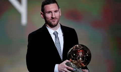 Đạt QBV thứ 6, Messi nói 1 điều khiến CĐV Barcelona rơi lệ!