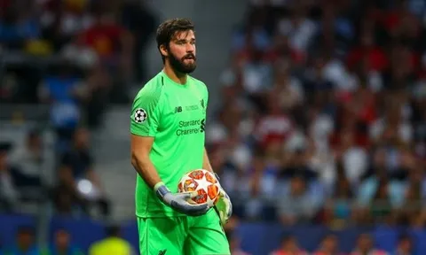 Đâu chỉ Messi, ngôi sao này của Liverpool cũng đã đi vào lịch sử