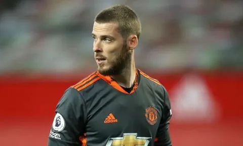 Bị Dean Henderson tạo sức ép, De Gea lập tức phá vỡ im lặng