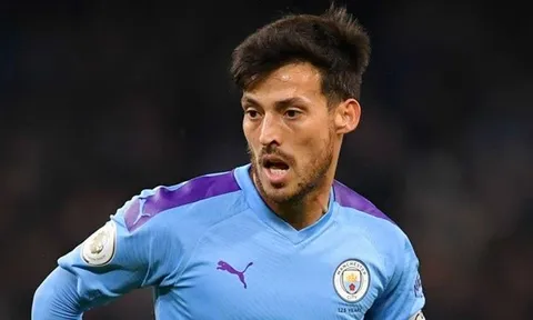 Vừa rời Man City, huyền thoại dương tính COVID-19