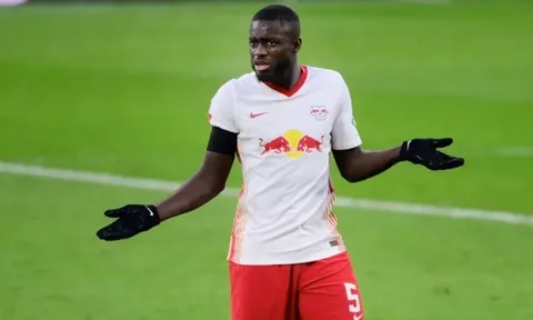 Dayot Upamecano có thể đến Bayern muộn hơn dự kiến