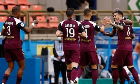 Đè bẹp Strasbourg, PSG "phả hơi nóng" vào Lille