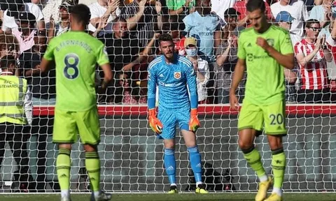 Ten Hag chê bai De Gea