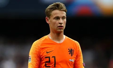 De Jong không đứng đầu danh sách mua sắm của Man Utd