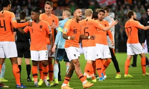 De Ligt lại mắc sai lầm, cựu tiền đạo M.U đứng ra "ứng cứu"