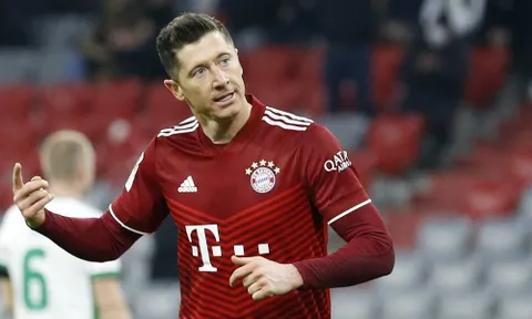 Để Ronaldo đến Bayern, 3 tân binh chất lượng chờ M.U lựa chọn