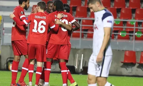 Để Son - Kane dự bị, Tottenham thua đau Antwerp trên đất Bỉ