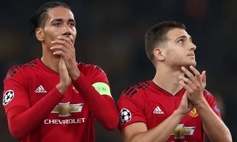 Đến phút cuối, Man Utd có đồng ý để bộ đôi “người thừa” sang Roma?