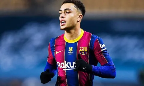 Bán đội trưởng, Chelsea mua lại hậu vệ của Barca