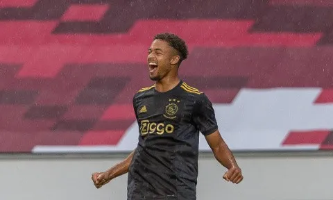 Devyne Rensch: Ngôi sao tuổi teen giúp Ajax không tiếc nuối Sergino Dest