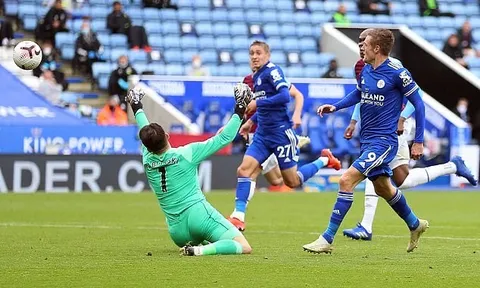 Địa chấn Premier League! Leicester City thua tan tác sau màn hủy diệt Man City