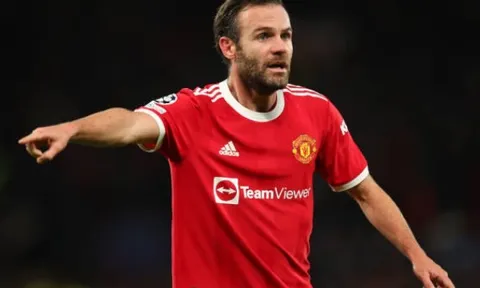 Điểm danh 10 cầu thủ bị lãng quên ở NHA: Một cái tên Man Utd