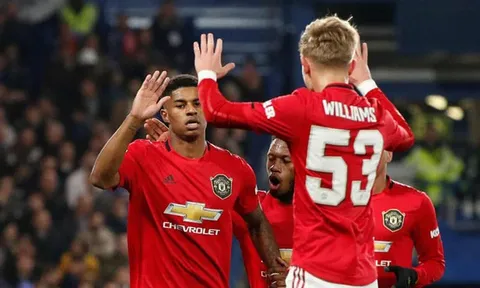 Điểm tin tối 31/10: M.U gặp khó vụ Sancho; Choáng với Rashford