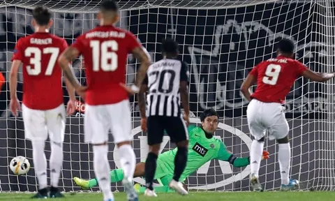 Người cũ Man Utd lên tiếng, cảnh báo Martial về điều 'quan trọng nhất'