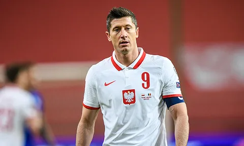 Dính chấn thương, Lewandowski bỏ lỡ trận đấu với tuyển Anh sắp tới