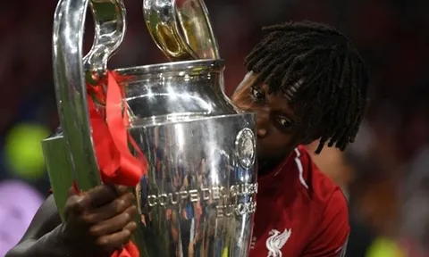 Klopp: "Đừng quên cậu ấy, đó là huyền thoại của Liverpool"