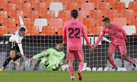 "Đó là vị trí yếu kém nhất của Real Madrid..."