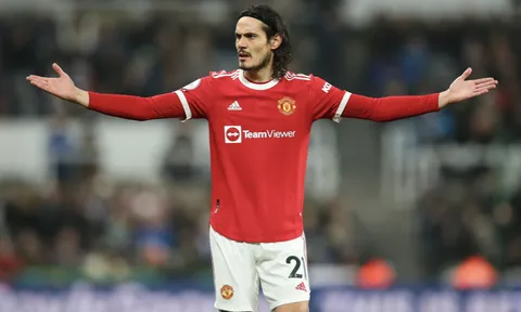 Đoạn kết buồn của Cavani tại MU