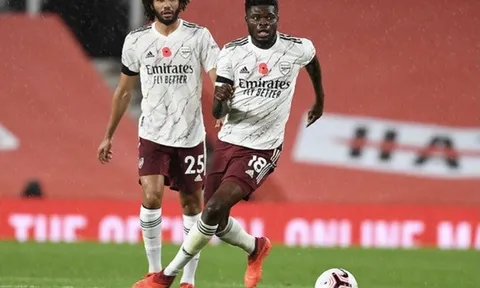 Đội hình Arsenal dự Europa League nêu bật yêu cầu chuyển nhượng