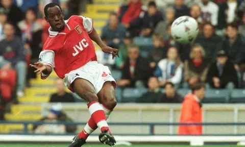 Đội hình đầu tiên của Wenger tại Arsenal: Huyền thoại 128 bàn