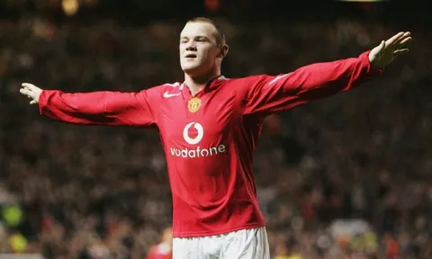 Đội hình Man Utd xuất sắc nhất kỷ nguyên Premier League: Số 10 vĩ đại!