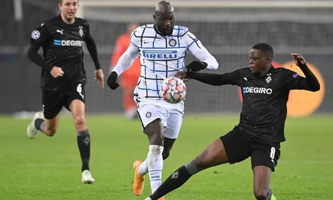 Đội hình tiêu biểu Champions League giữa tuần qua: Lukaku sát cánh cùng Giroud