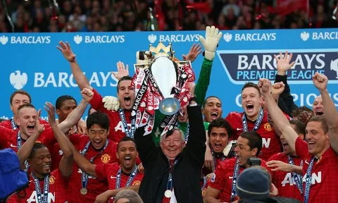 Đội hình vĩ đại nhất của M.U trong kỷ nguyên Premier League: Vidic, Evra bật bãi