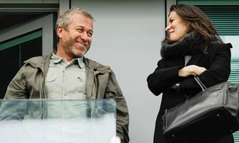 Đối tác mua Chelsea sẵn sàng giữ chân “cánh tay phải” của Abramovich