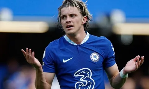 Đối tác ra giá 27 triệu bảng cho tiền vệ Chelsea