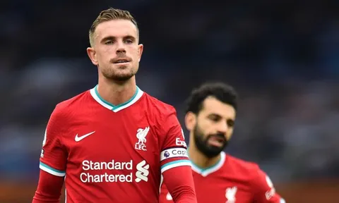 Đội trưởng Liverpool cáo buộc VAR: “Họ đã bẻ cong lằn ranh việt vị”