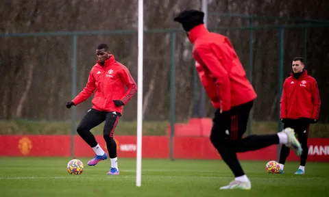Đón 2 viện binh, sân tập Man Utd trở nên khác biệt
