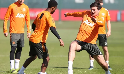 Đón 3 cú hích lớn, dàn sao Man Utd quá dữ dội trên sân tập
