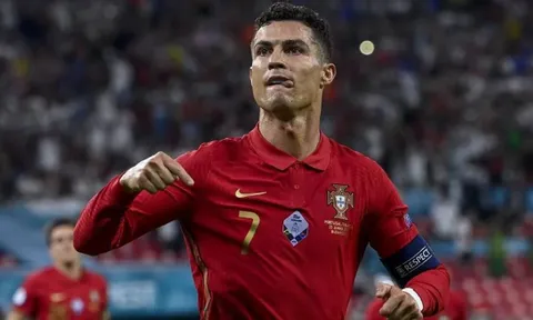 Đồng đội tiết lộ bí quyết giúp Ronaldo bay cao ở EURO 2020
