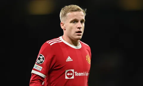 Van de Beek, Frenkie sẽ khiến Ten Hag e ngại việc mua sao Ajax