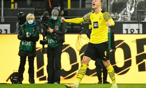 Haaland tỏa sáng, Dortmund phả hơi nóng vào gáy Bayern