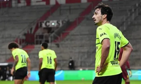 Dortmund bị đội hạng 2 loại khỏi cúp quốc gia Đức
