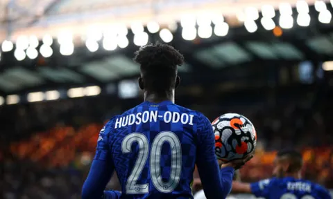 Dortmund gửi đề nghị, Chelsea ra phán quyết tương lai Hudson-Odoi?