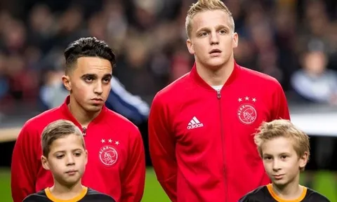 "Van de Beek đã gọi cho tôi trước khi chọn số áo 34 tại Man Utd"