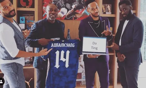 Arsenal thua bẽ bàng, người đại diện Aubameyang "đổ thêm dầu vào lửa"