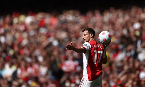 Hậu vệ Arsenal dính chấn thương mới