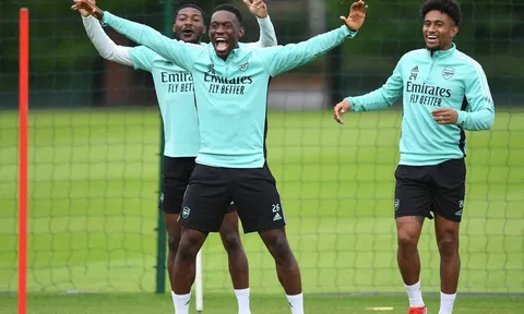 Sân tập Arsenal rộn ràng, họng pháo sẵn sàng lĩnh ấn