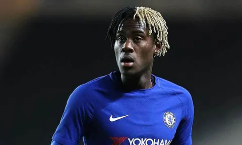 'Đứa con lưu lạc' của Chelsea được 6 đội bóng quan tâm