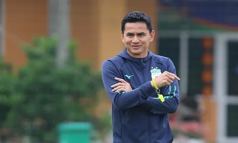 Đưa HAGL lên đỉnh BXH, Kiatisak nói luôn về khả năng vô địch V-League
