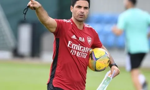 Được Arsenal quan tâm, sao Ajax làm điều không ngờ với Lyon