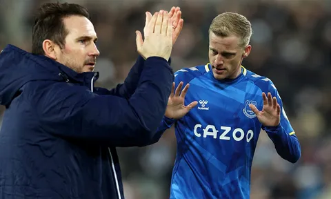 Van de Beek khó thay đổi vận mệnh