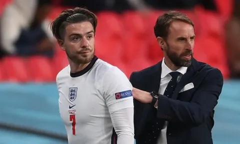 Được Man City quan tâm, Grealish gửi lời đến Sterling và Foden