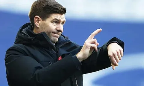 Được Sir Alex khen, Gerrard công khai luôn bí mật