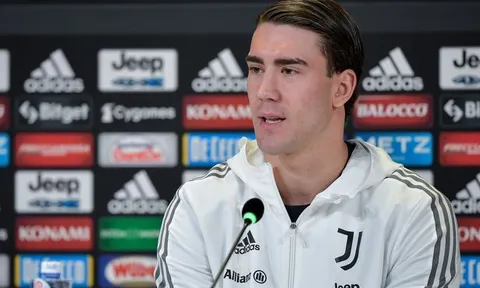 Được tung hô cùng Juventus, Vlahovic nói thẳng: "Tôi không đọc báo"
